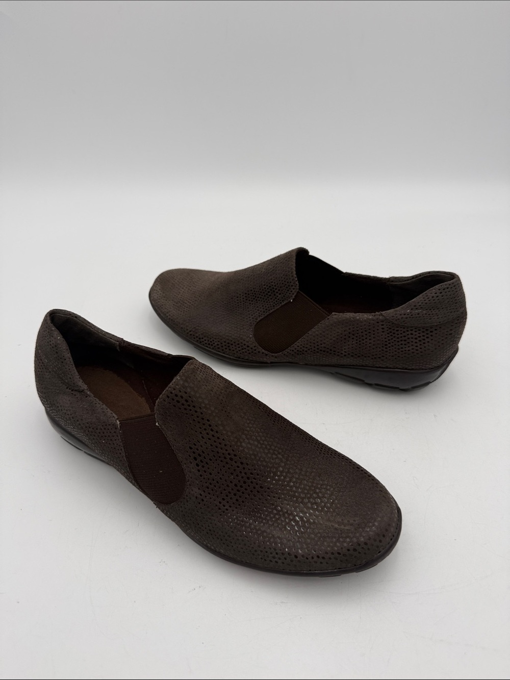 Vaneli women Slip-On Casual Loafers Dark Brown texture casual 7.5N office Y2K